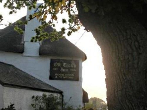 The Old Thatch Inn Exeter Exterior photo